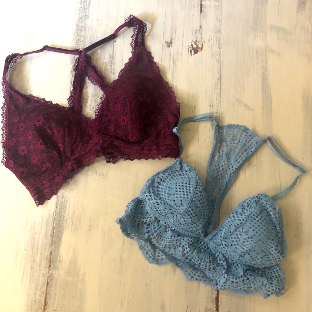 2 Victoria’s Secret Bralettes